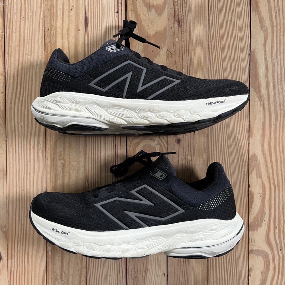 New Balance Fresh Foam X 860v14 Mens 9 Black White Running Shoes M860K14 comfort - Picture 2 of 10